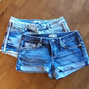 Pair of shorts size 7